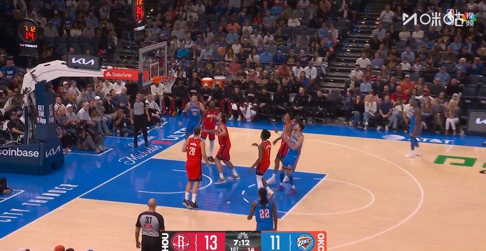 刷到霍姆格倫開場五投全中的影片,我突然想起那些年在海外追NBA的卡頓時光