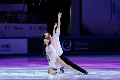 刷到王詩玥的冬奧倒計時微博,我突然想起在國外追劇卡頓的無奈——原來運動員和海外遊子有同款焦慮