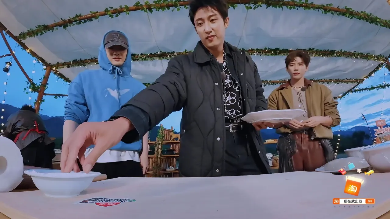 東北人包餃子的天賦技能:黃景瑜展現家鄉絕活