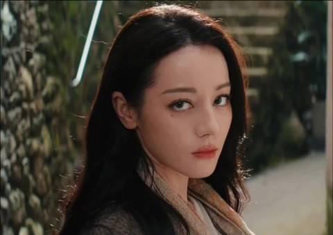 迪麗熱巴18秒超強壓迫感詮釋《梟起青壤》