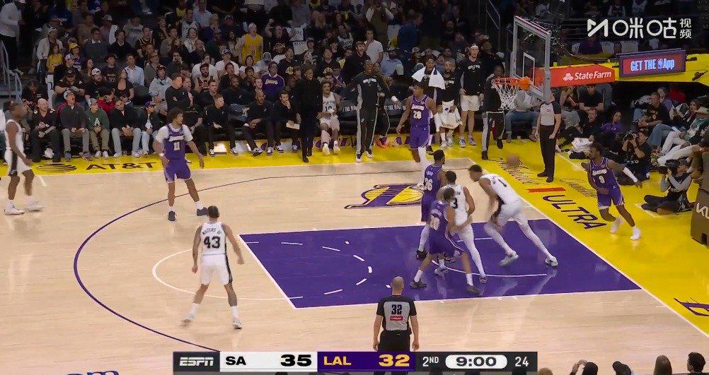 海外追NBA必看:文班亚马暴力隔扣布朗尼,教你如何流畅观看国际赛事不卡顿