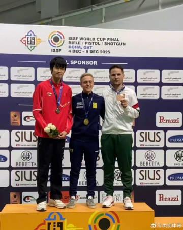 看到盛李豪在射擊世界盃摘銀,我忽然懂了海外華人追國產劇時的那種「差一點點」